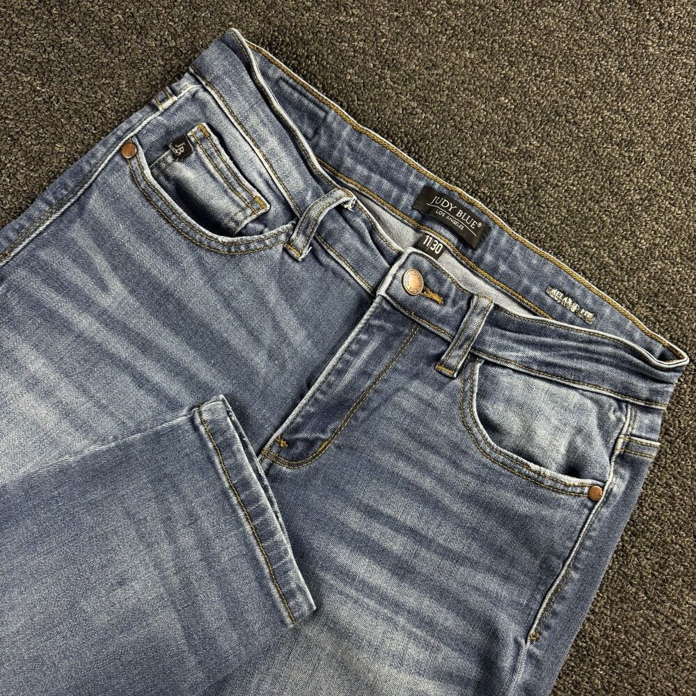 Judy Blue Jeans Relaxed Fit Medium Wash Size 11/30 Mid Rise Denim Preppy City